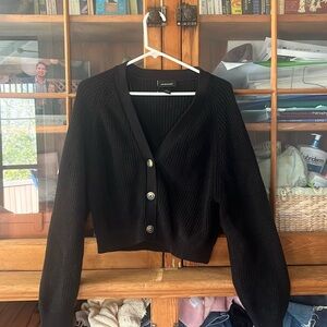 Small cropped black knit cardigan balloon sleeve